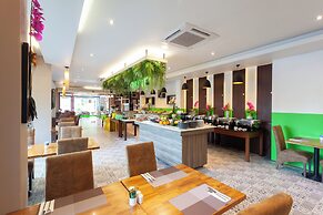 Thanthip Beach Resort