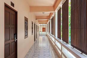 Thanthip Beach Resort