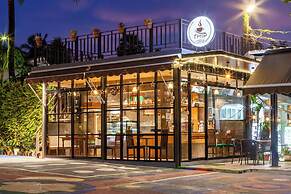 Thanthip Beach Resort