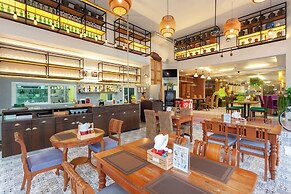 Thanthip Beach Resort