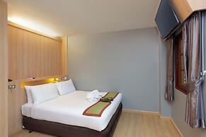 Thanthip Beach Resort