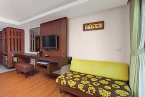 Thanthip Beach Resort