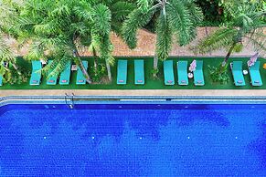 Thanthip Beach Resort