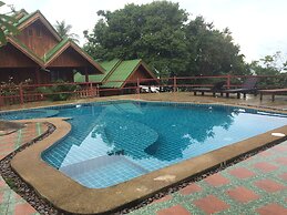 Tharathip Resort
