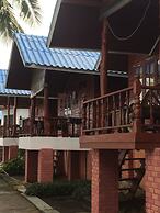 Tharathip Resort