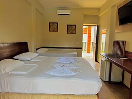 Porto Praia Hotel