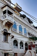 Palace on Ganges