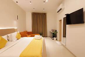 Hotel Varuna