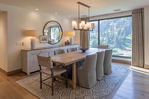 The Snowpine Lodge