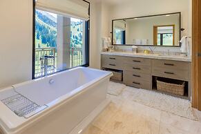 The Snowpine Lodge