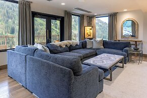 The Snowpine Lodge