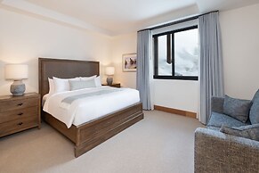 The Snowpine Lodge