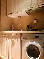 Jing'an Ziyuan Apartment