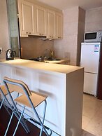 Jing'an Ziyuan Apartment