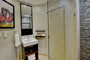 Victoria Falls Safari Lodge