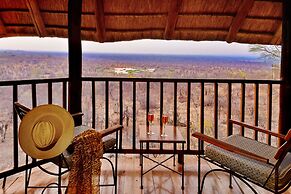 Victoria Falls Safari Lodge