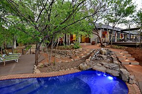 Victoria Falls Safari Lodge