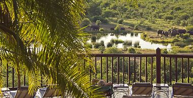 Victoria Falls Safari Lodge