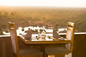 Victoria Falls Safari Lodge