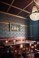 Shakespeare Hotel Surry Hills