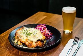 Shakespeare Hotel Surry Hills