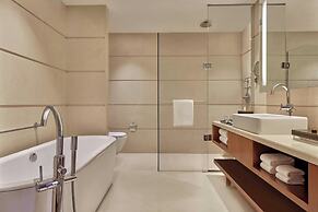 Courtyard by Marriott Kochi Airport