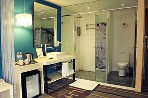 Hotel Day Plus Tamsui