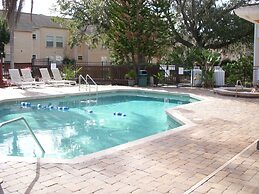 Florida Deluxe Villas, Condos, & Homes