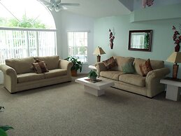 Florida Deluxe Villas, Condos, & Homes