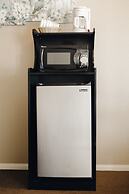 Vintage Lakeside Inn