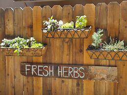 Vintage Lakeside Inn