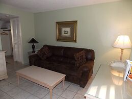 Vintage Lakeside Inn