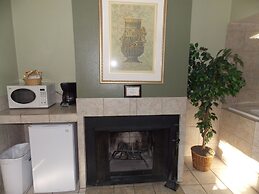 Vintage Lakeside Inn