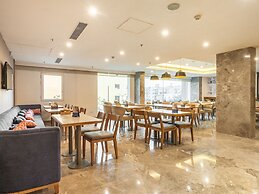 Holiday Inn Express Ahmdabad Prahlad Nagar by IHG