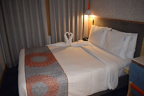 Holiday Inn Express Ahmdabad Prahlad Nagar by IHG