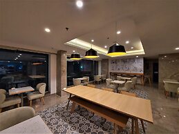 Holiday Inn Express Ahmdabad Prahlad Nagar by IHG