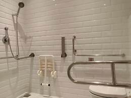 Holiday Inn Express Ahmdabad Prahlad Nagar by IHG