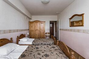 Universitetskaya Hotel