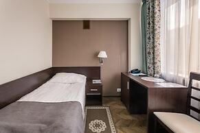 Universitetskaya Hotel