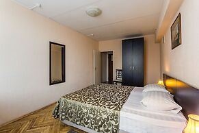 Universitetskaya Hotel