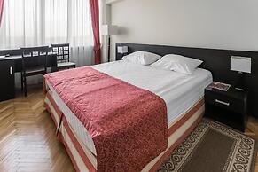 Universitetskaya Hotel