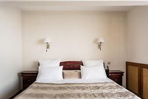 Universitetskaya Hotel