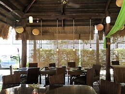 Acacia Tree Garden Hotel