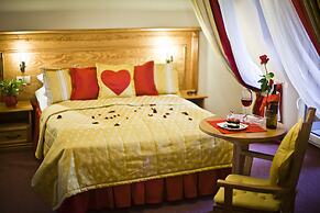 Helan Family & Garden