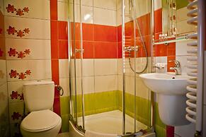 Helan Family & Garden