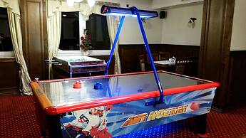 Helan Family & Garden