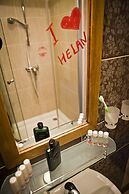 Helan Family & Garden