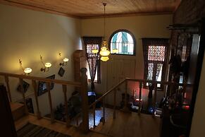 Tom Square Boutique Hotel