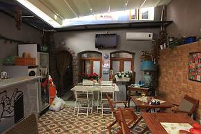 Tom Square Boutique Hotel