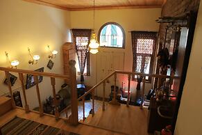 Tom Square Boutique Hotel